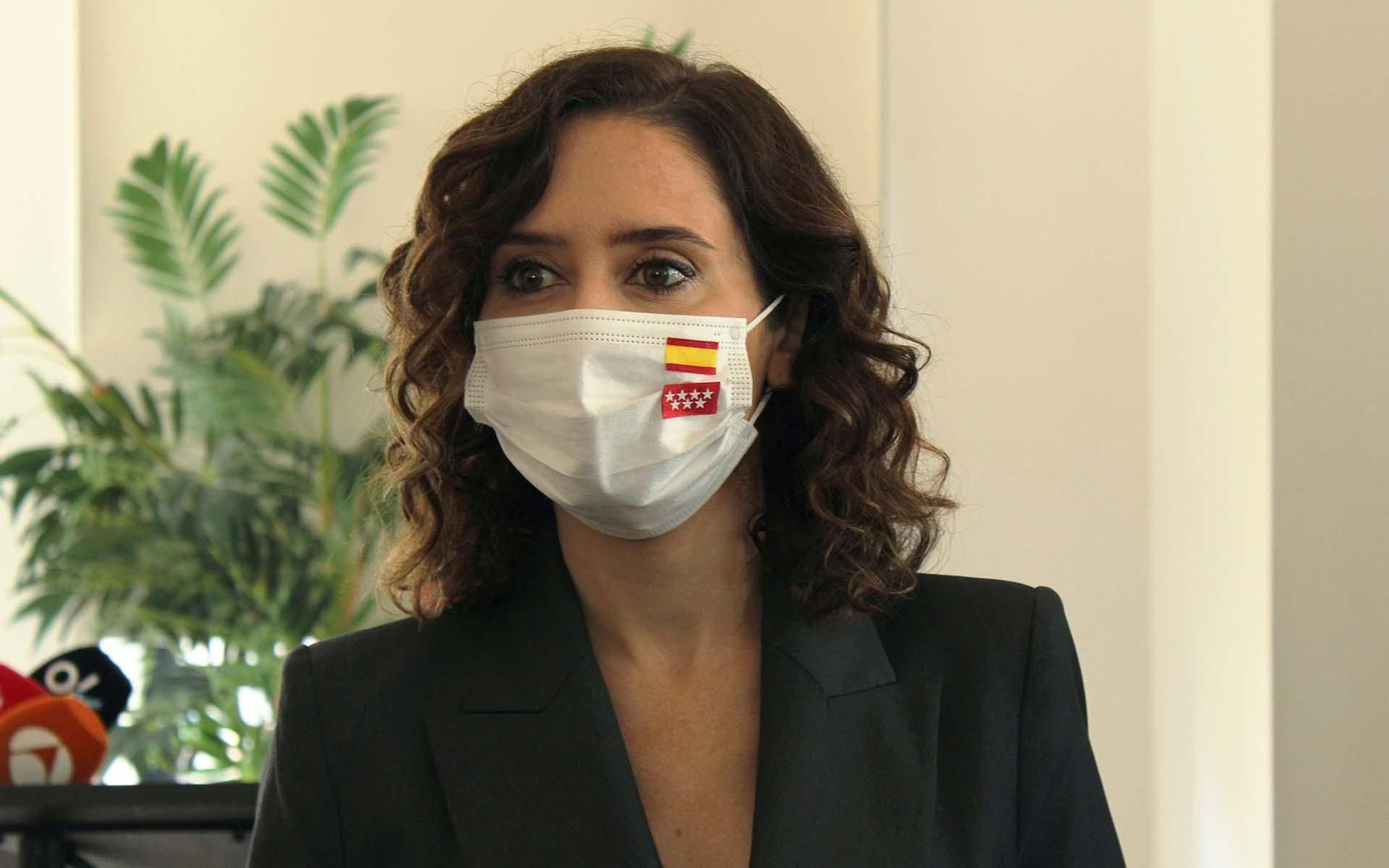 GRAF9619. NUEVA YORK (EE UU), 26/09/2021.- La presidenta de la Comunidad de Madrid, Isabel Díaz Ayuso durante la rueda de prensa que ofreció hoy en un hotel de Manhattan y en la explicó los motivos de su viaje a Estados Unidos. EFE/ Jorge Fuentelsaz