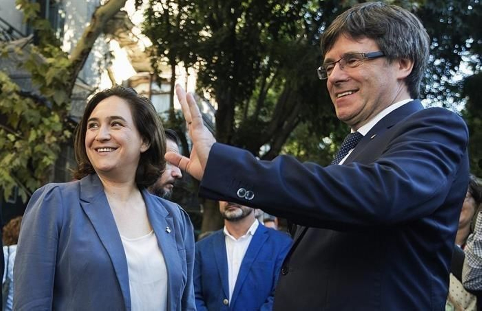 tras la ofrenda floral al monumento a Rafael Casanova.