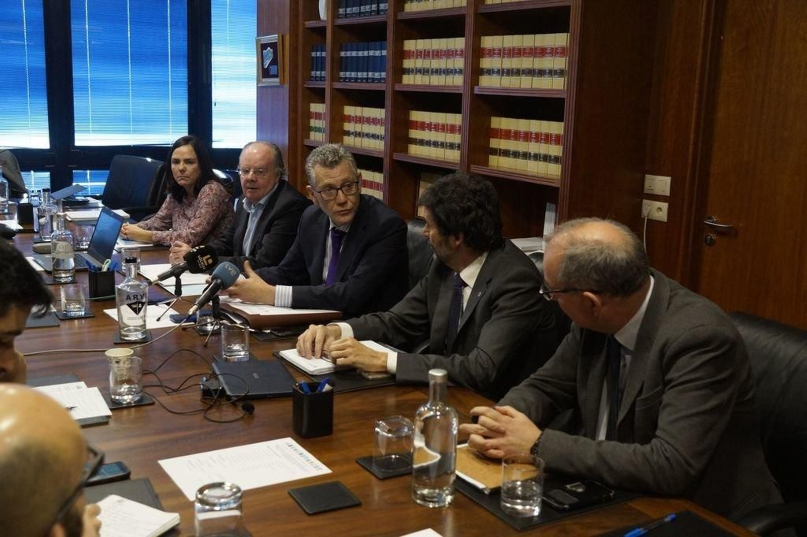 Victoria Besada, Suárez-Llanos, Javier Touza, Eduardo Balguerías y Pablo Abauza, ayer en ARVI.