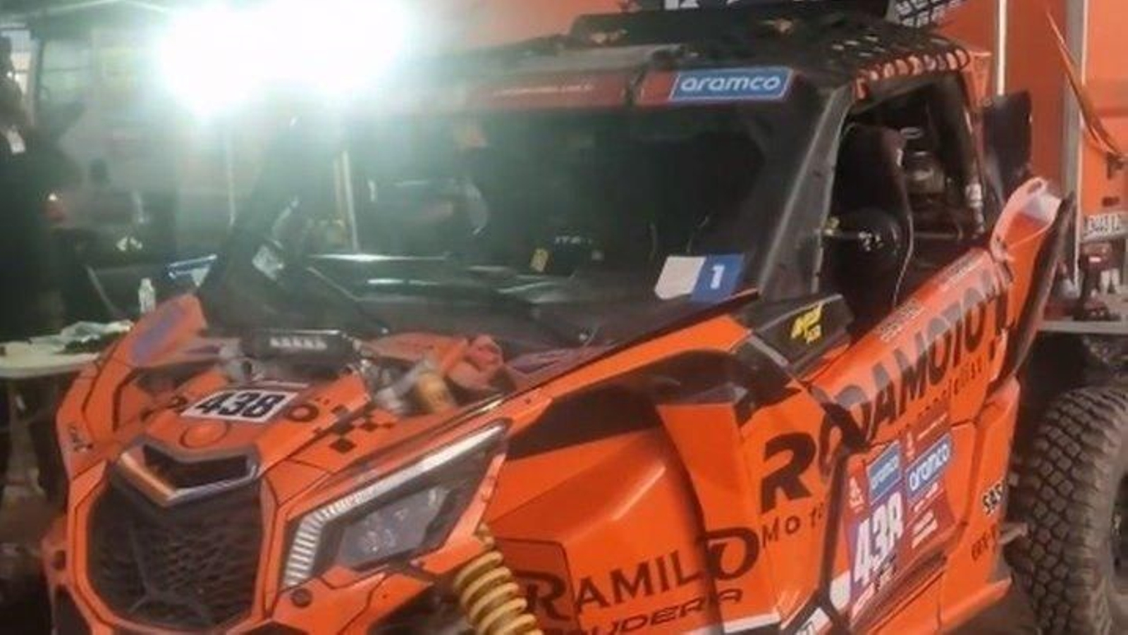 El vehículo que conducirá Ramilo, ayer en el campamento de salida.