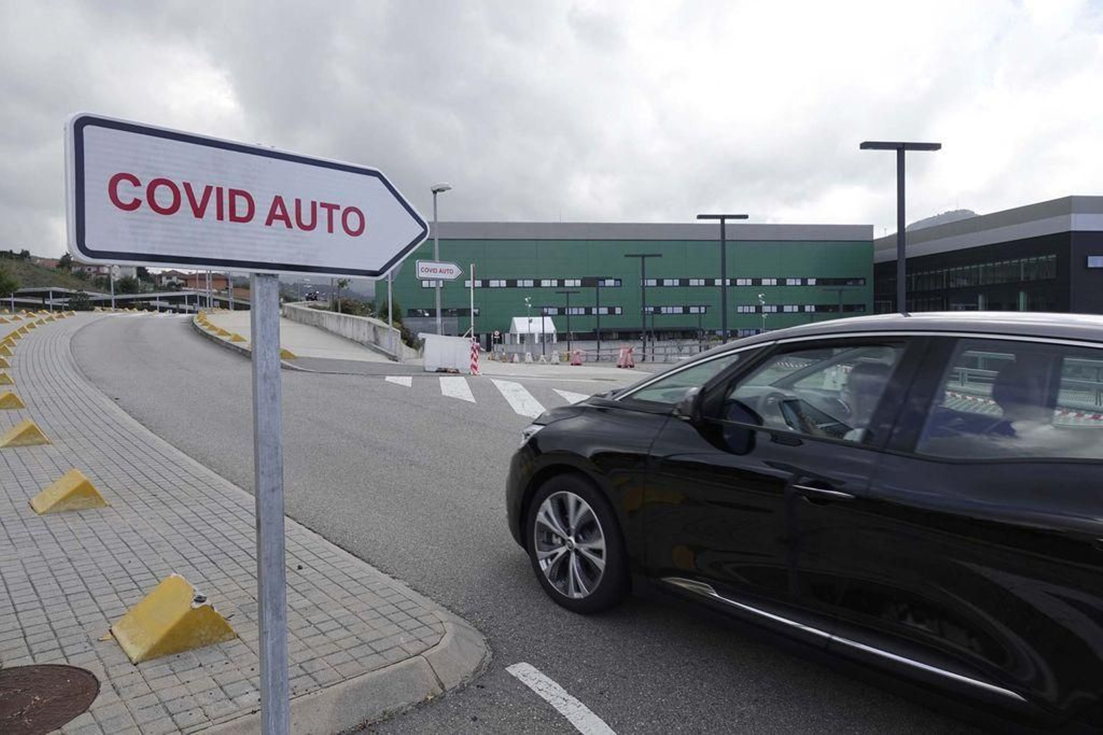 El área sanitaria viguesa es la que detecta mayor volumen de contagios de Galicia.