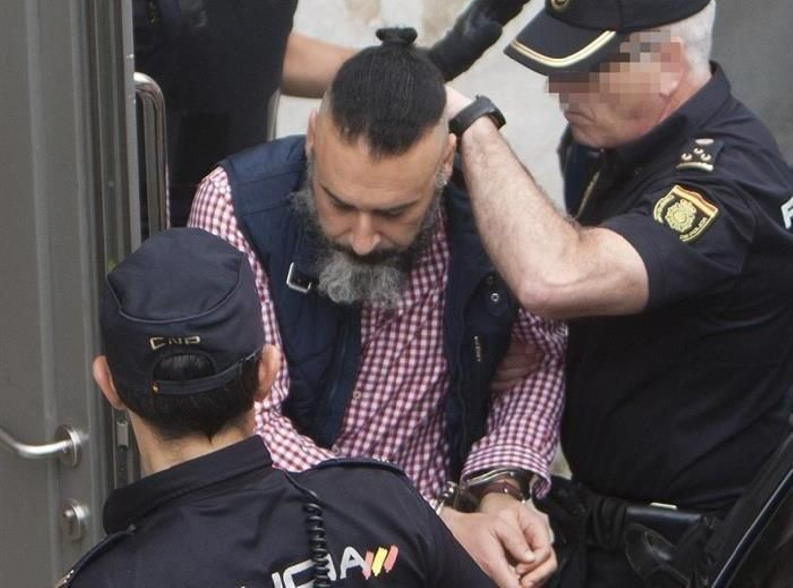 David Oubel, el presunto asesino de sus dos hijas a las que troceó con una sierra radial en el concello de Moraña