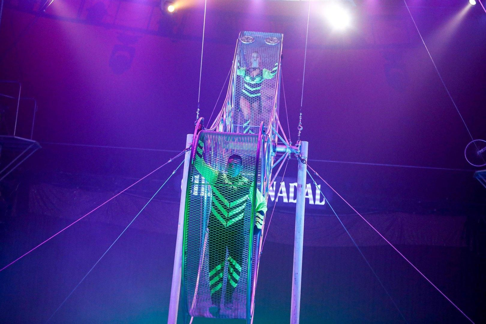 Vueltas en la rueda del Circo de Nadal de Coia.