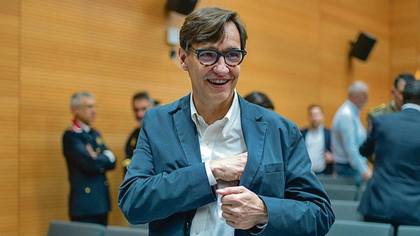 Salvador Illa, ayer en la toma de posesión del nuevo alcalde de L’Hospitalet.