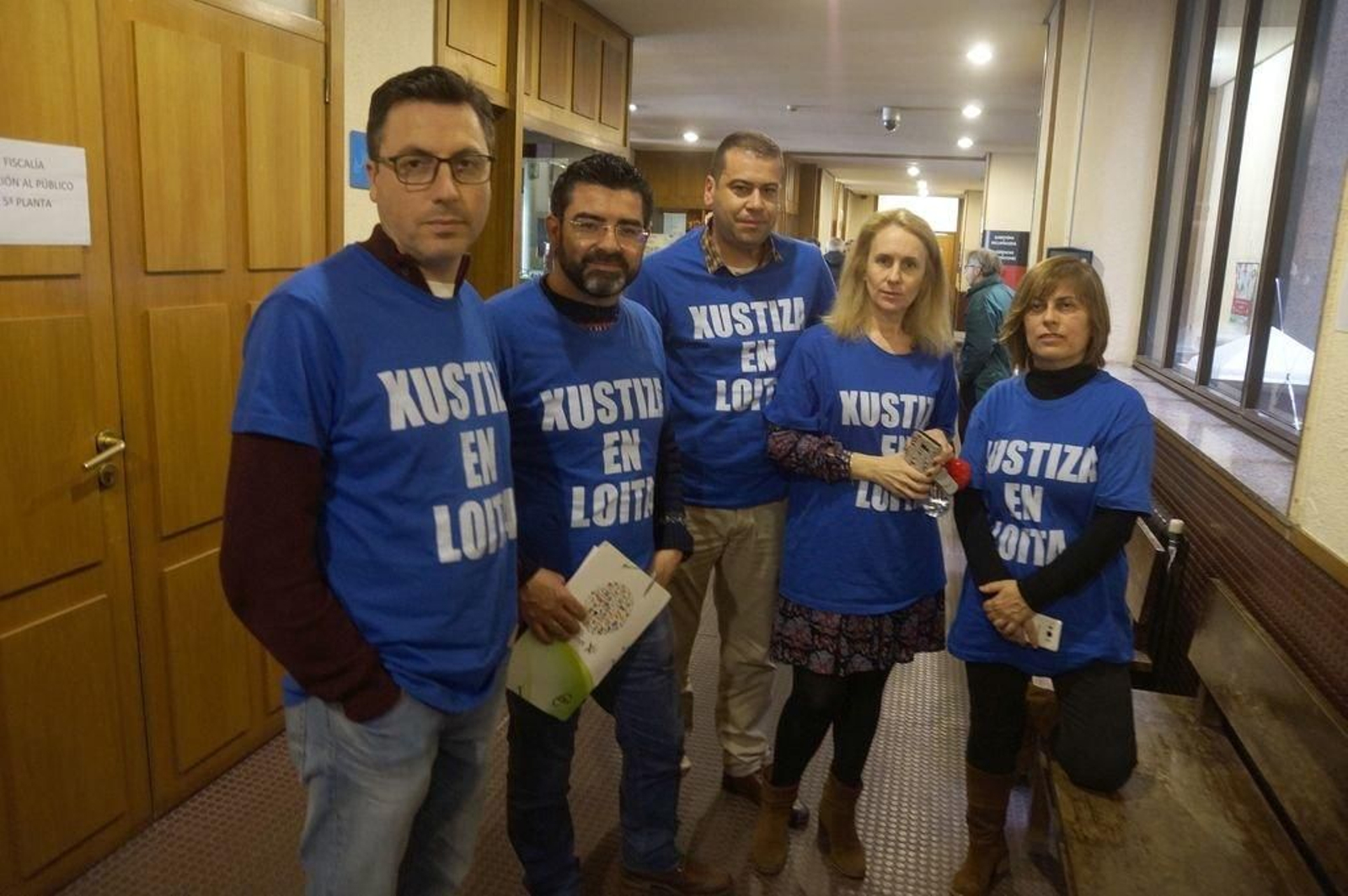 Miembros del comité de huelga, ayer en el recuento.