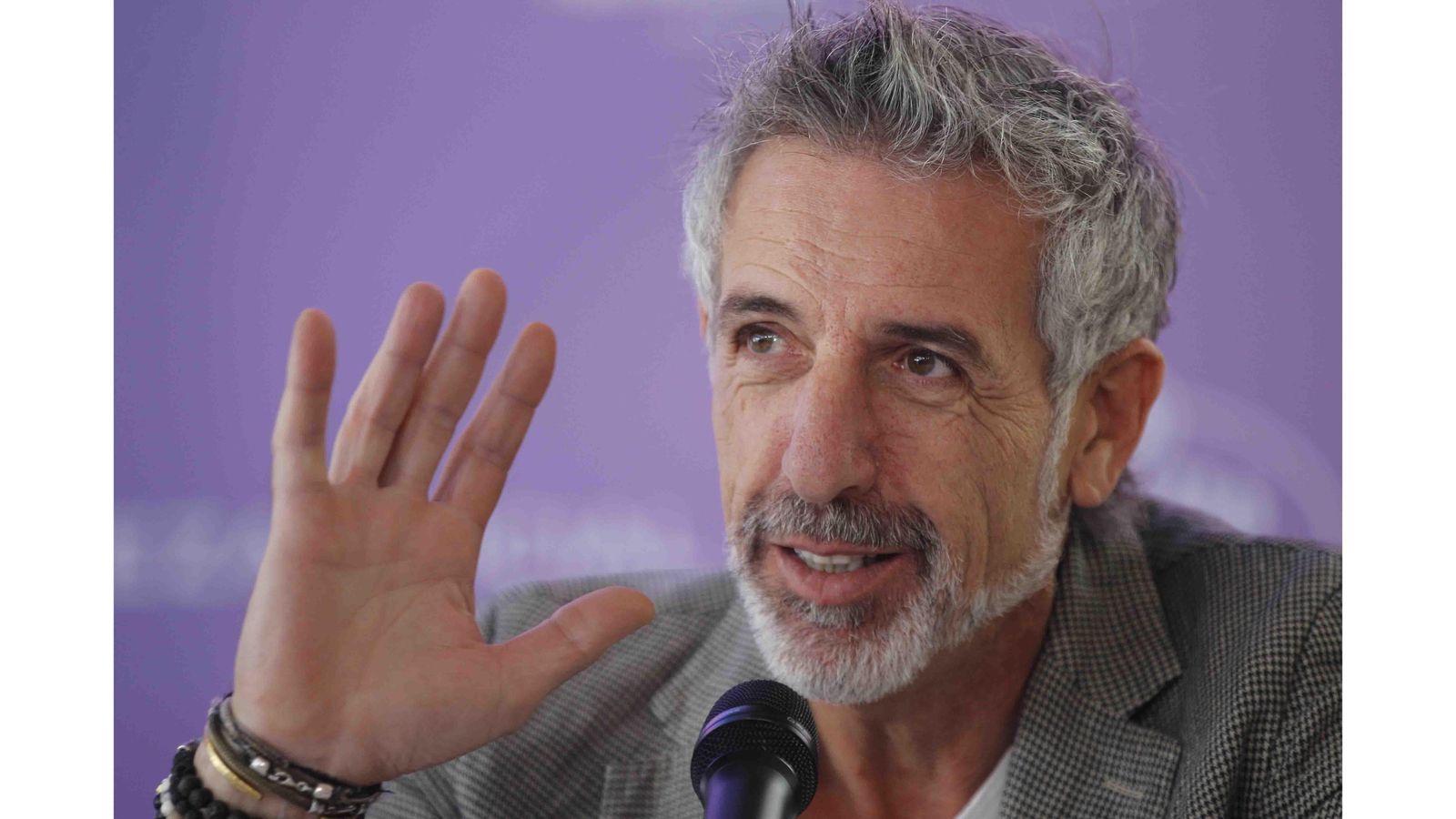 El chef español, José Solla durante la rueda de prensa para presentar el programa del festival PortAmérica. EFE/Francisco Guasco