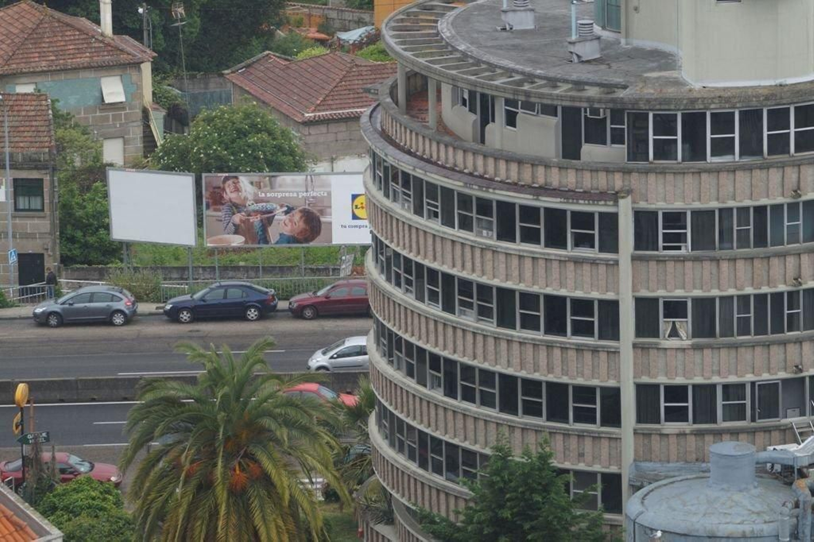 El policlínico Cíes lleva cerrado desde el traslado de las especialidades al Álvaro Cunqueiro.