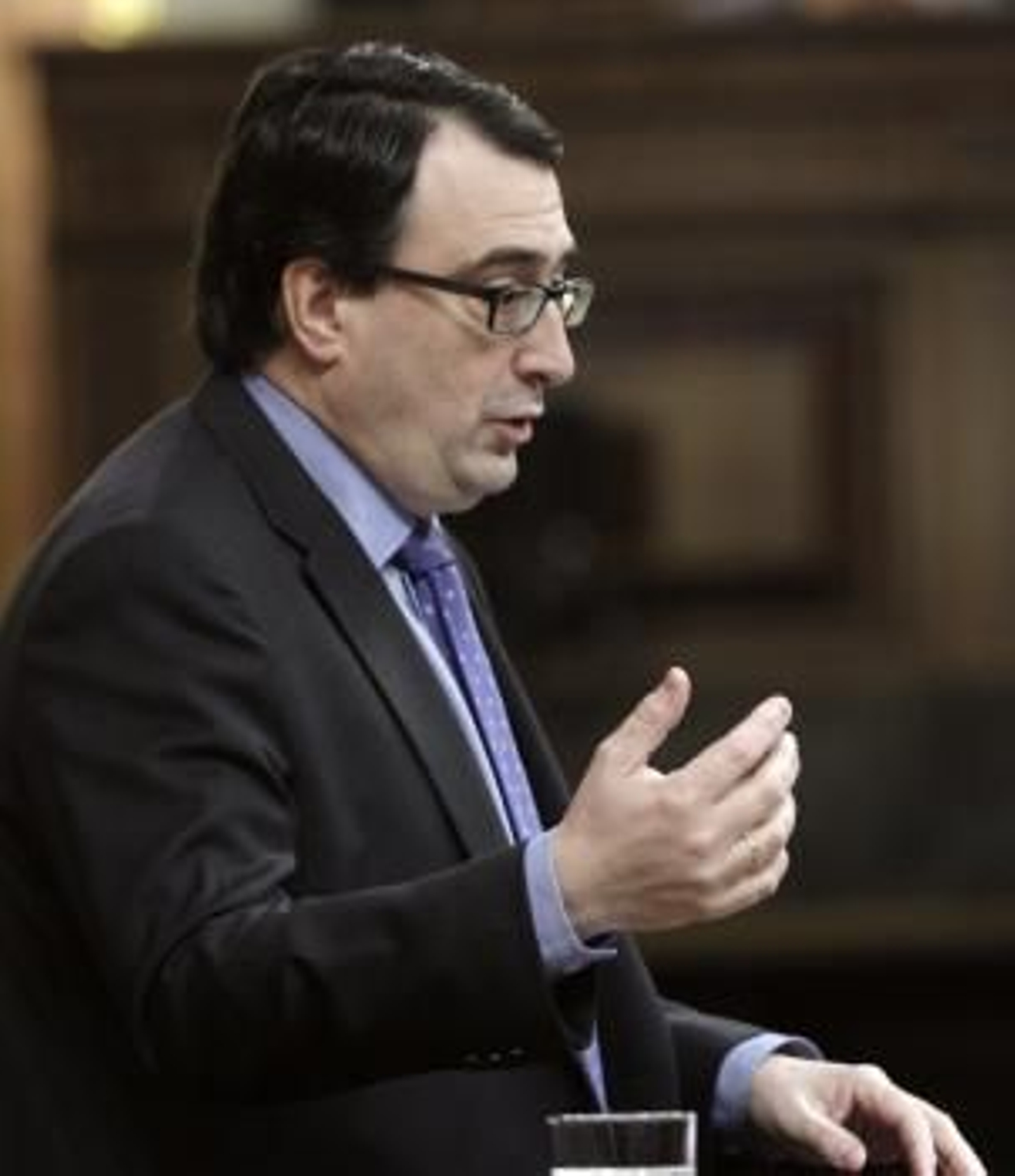 El portavoz del PNV, Aitor Esteban, durante su intervención en la segunda sesión del debate del estado de la nación