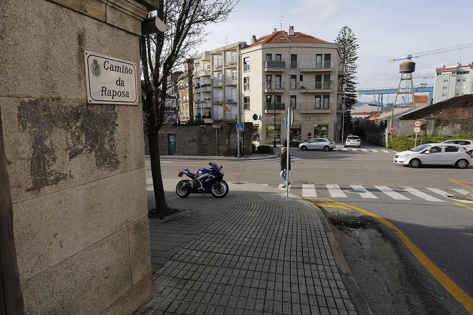 La trifulca se produjo en la calle Tomás Alonso y comenzó en el Camiño de Raposa.
