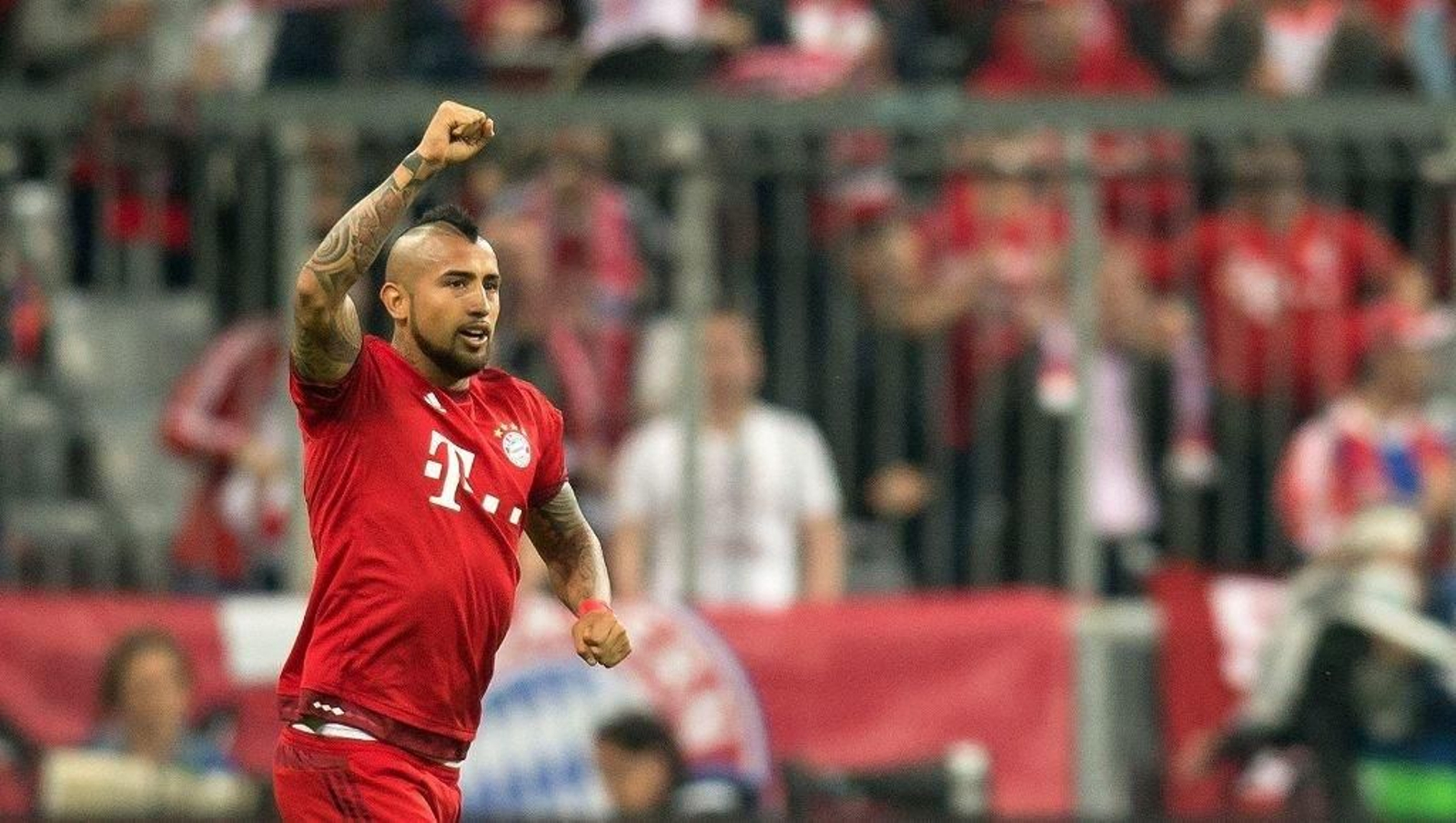 Arturo Vidal celebra su gol.