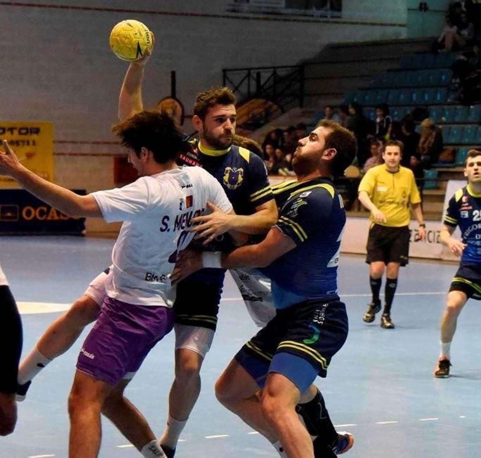 El Frigoríficos sigue en la pelea por la quinta plaza de la Liga Asobal.