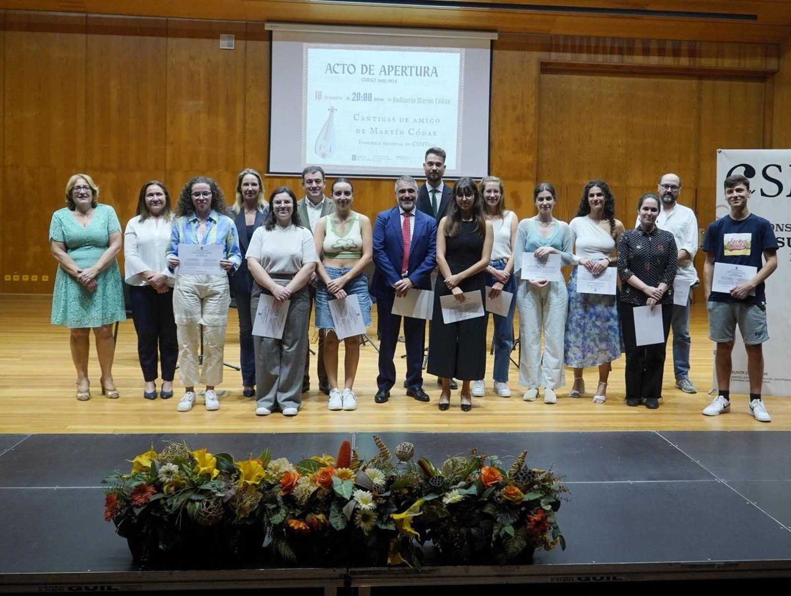 El Ensemble Medieval  interpretó cantigas de amigo de Martín Códax en el acto de inicio de curso.