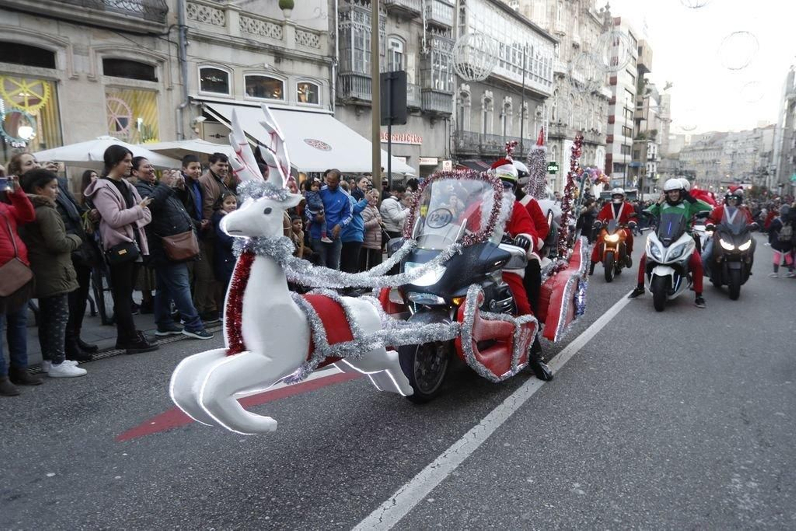 La papanoelada motera toma las calles de Vigo 87