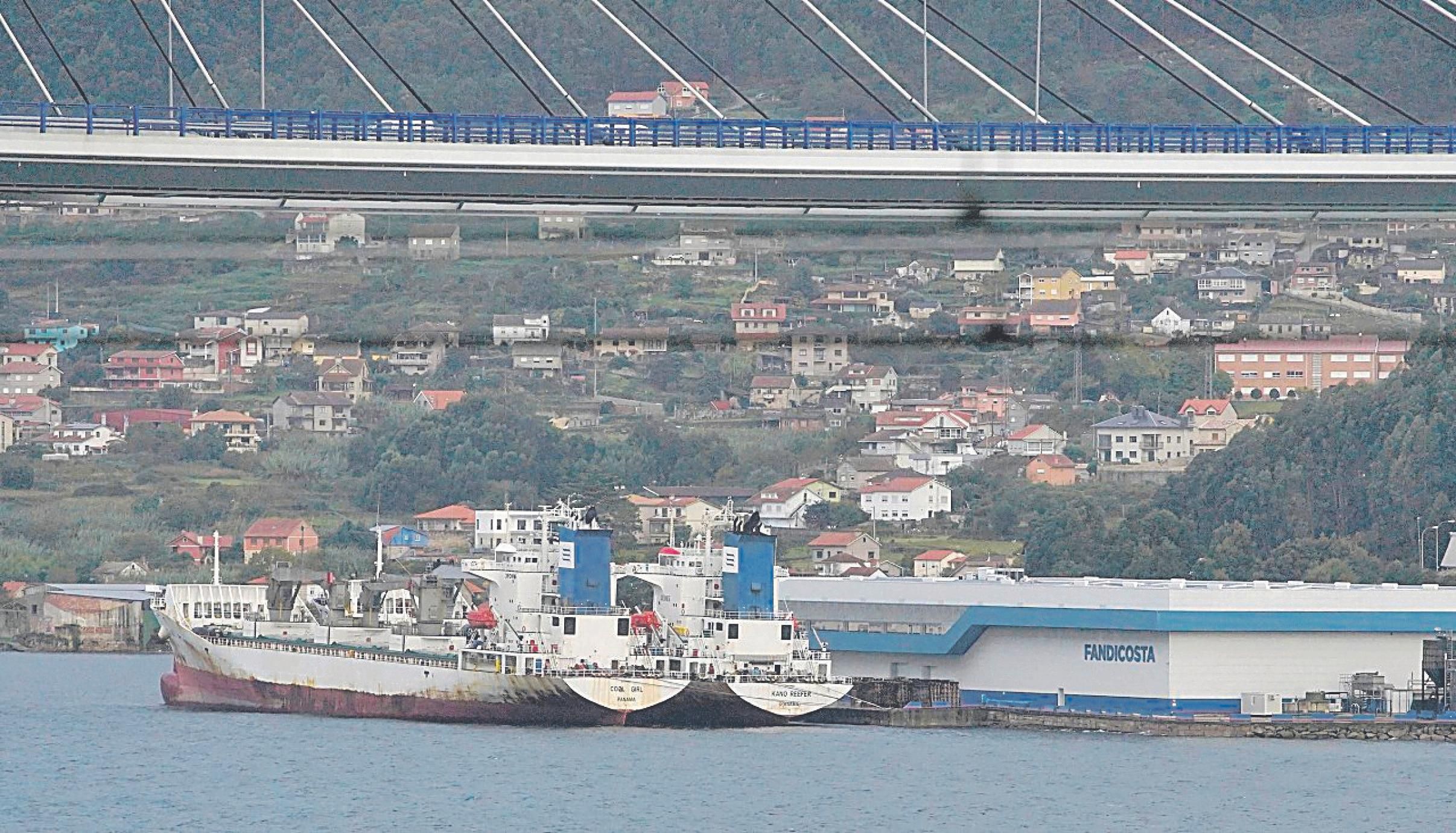 Planta frigorífica que Fandicosta, quinto grupo pesquero en España, tiene en Domaio (Moaña).