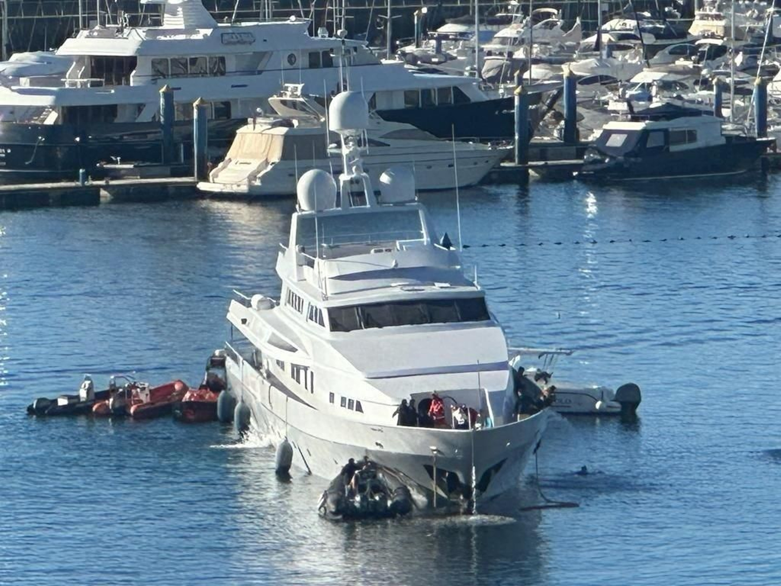 El megayate 'Tumberry C', en Sanxenxo. // E.P.