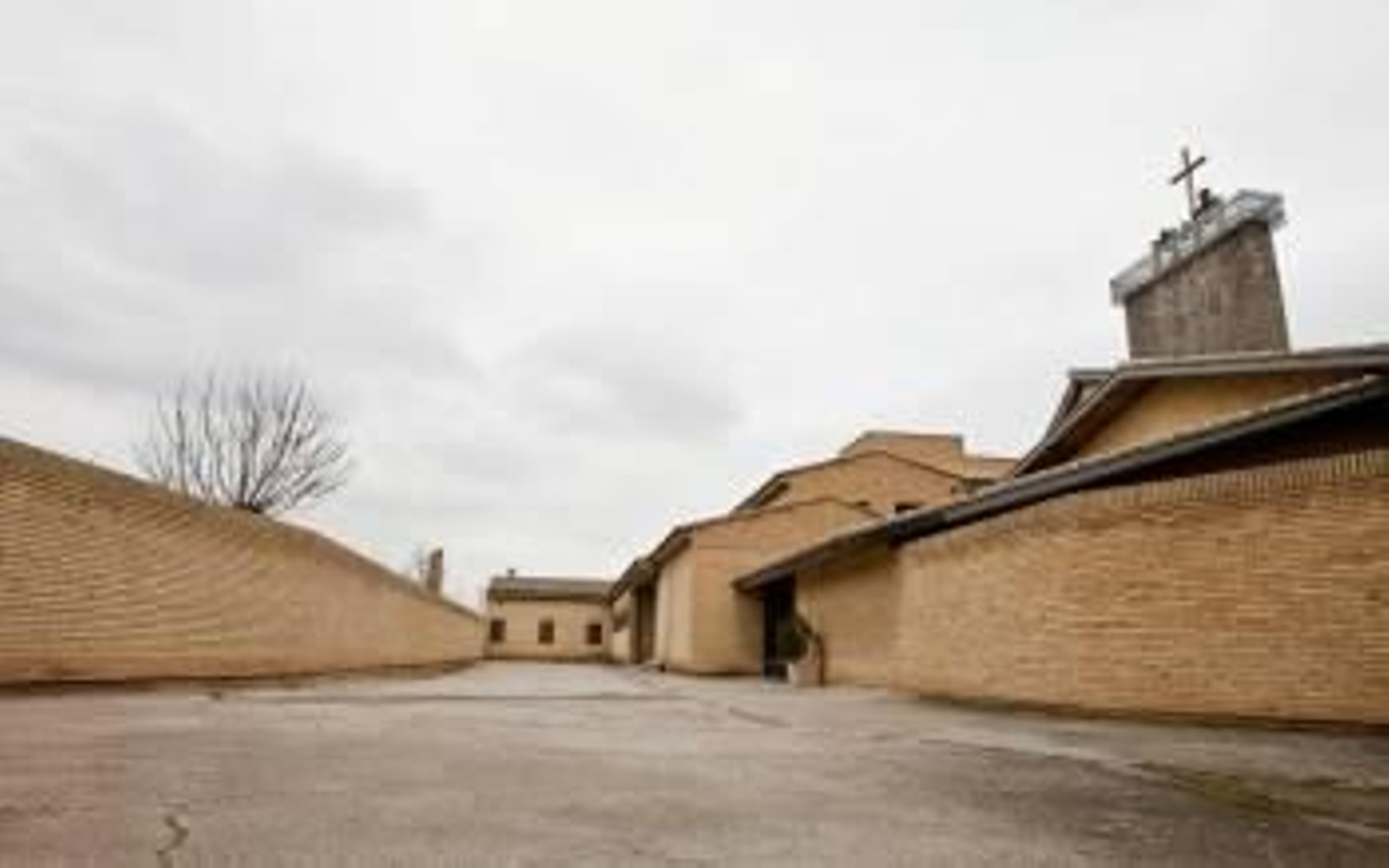 Convento de las monjas de clausura Santa Lucía, de Zaragoza. (Foto: TONI GARCÍA)