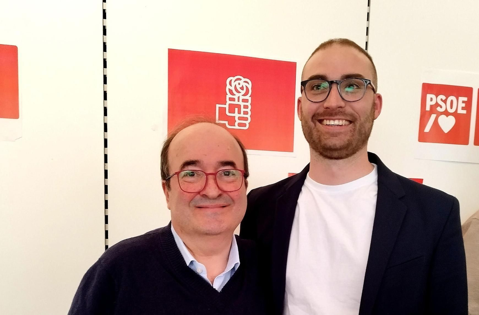 El embajador delegado permanente de España en la Unesco,Miquel Iceta y el secretario general del PSOE-París, Pedro Iniesta.