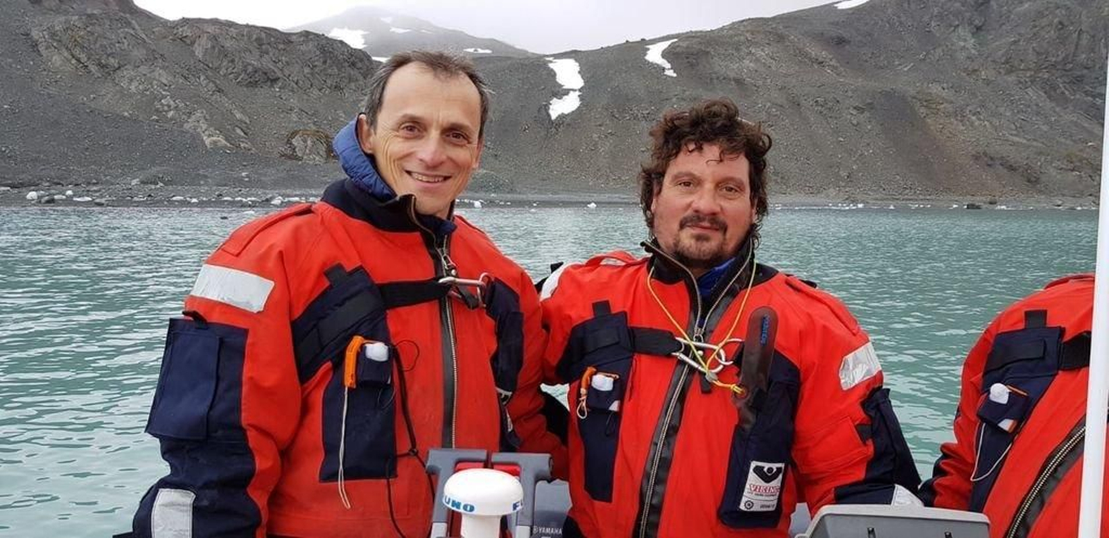 Santiago Baluja a la derecha junto a Pedro Duque.