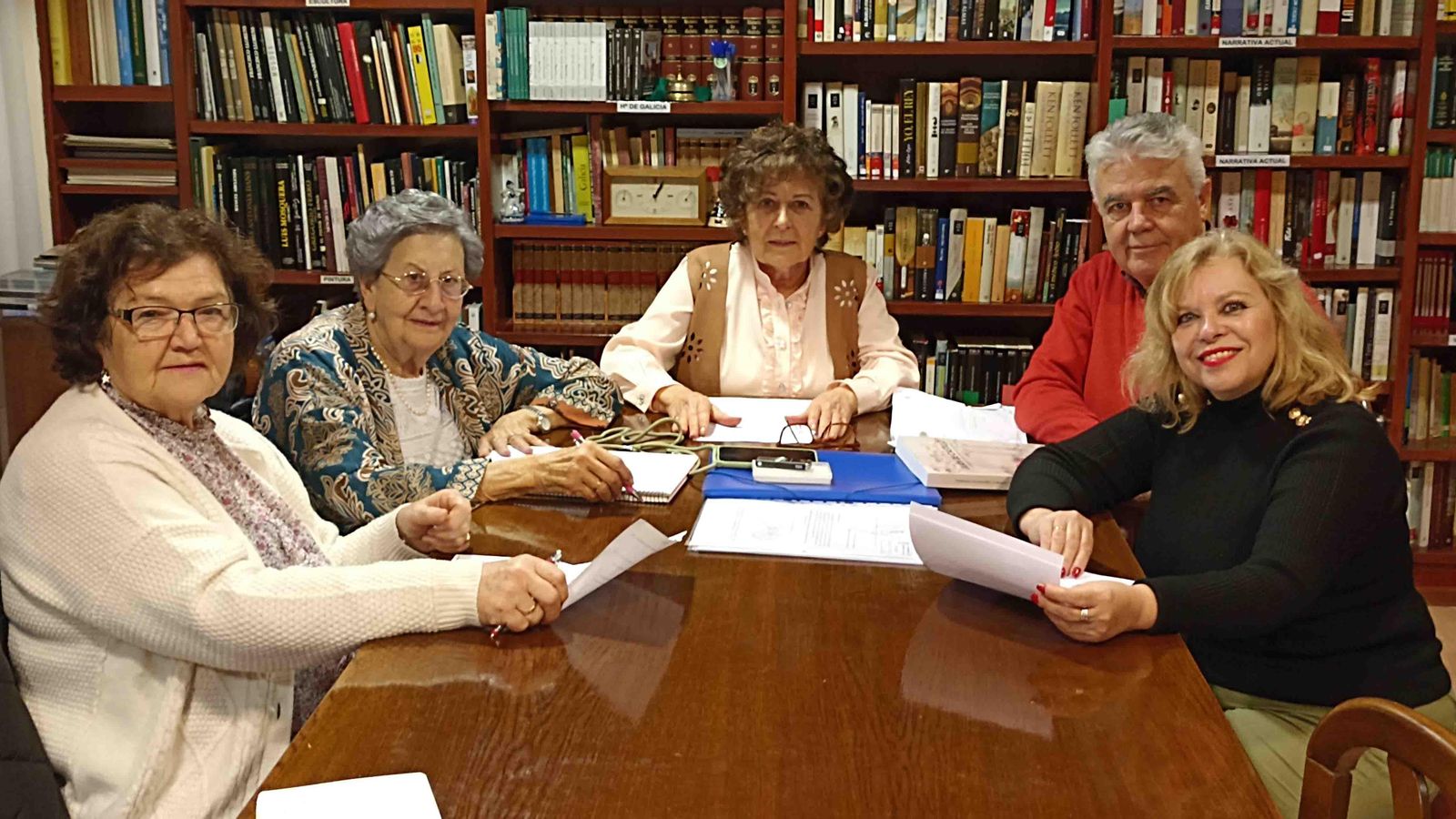 El jurado durante sus deliberaciones. Marisa Caballero Ruiz, Aurora Miranda Santibáñez, Isidro Rodríguez Castanedo y María del Mar Gómez Guerra, actuando como presidenta Dª. Delia de los Ángeles Laguillo González 