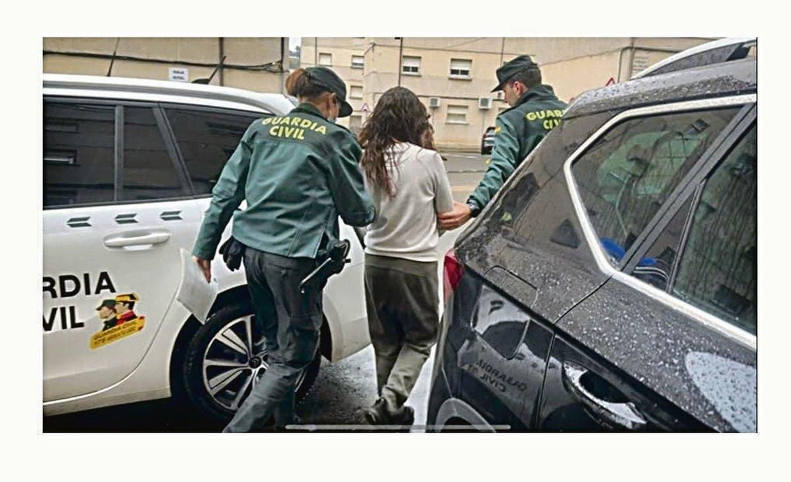 Una de las detenidas por la Guardia Civil.