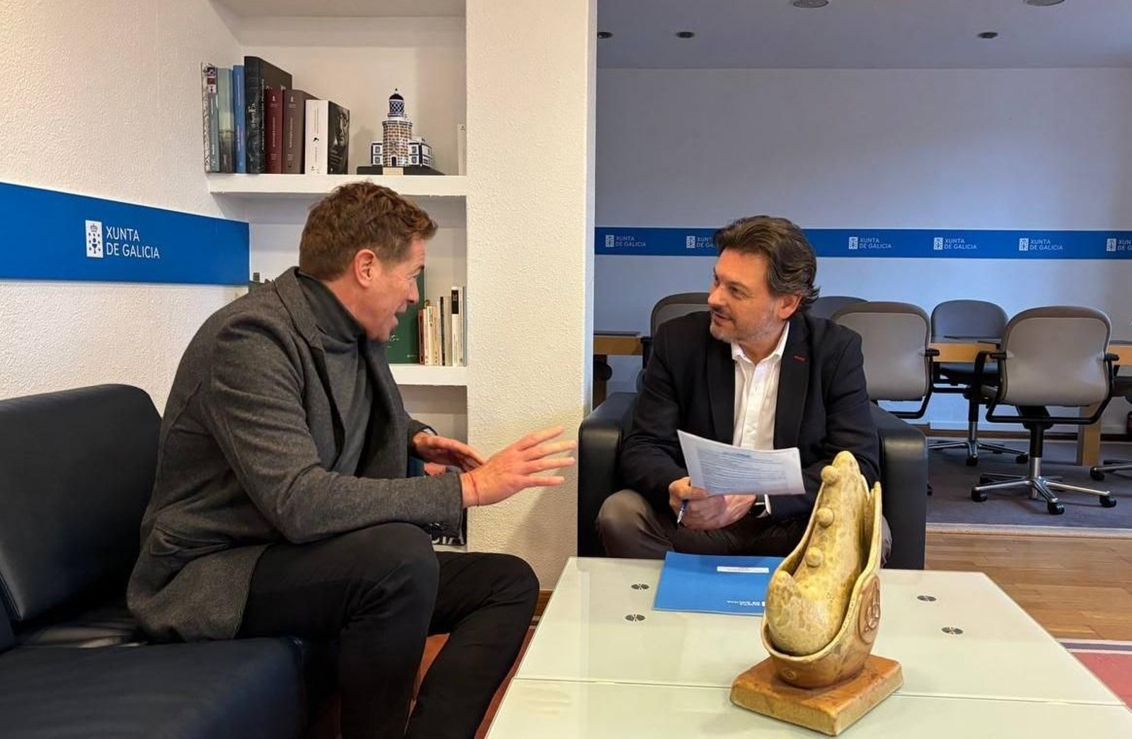 Emigración y la Fundación Ronsel se han reunido para analizar los programas de empleabilidad en los que colaboran, así como en la puesta en marcha de proyectos empresariales y de la iniciativa de formación para becarias y becarios BEME y otros retornados.