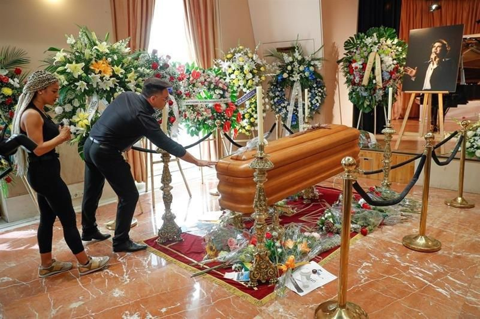 Capilla ardiente del cantante Camilo Sesto