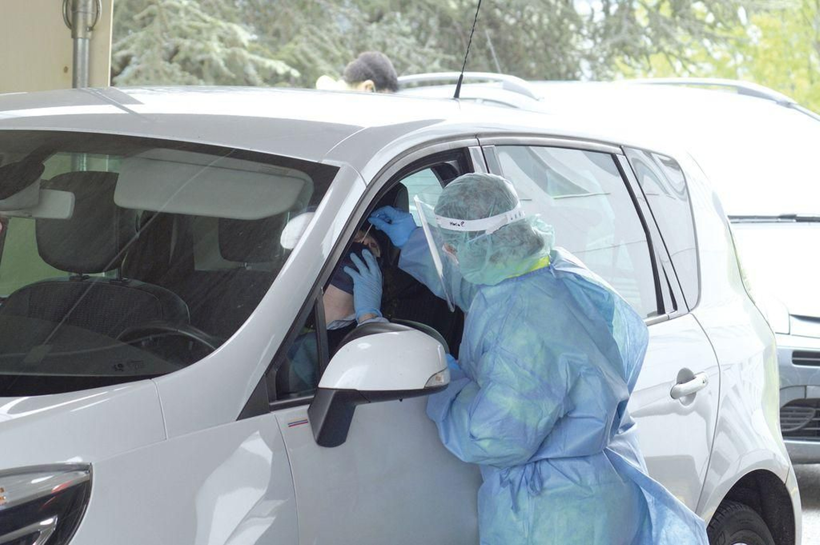 El Meixoeiro fue pionero en España en hacer pruebas PCR desde el coche con la iniciativa Covid Auto.