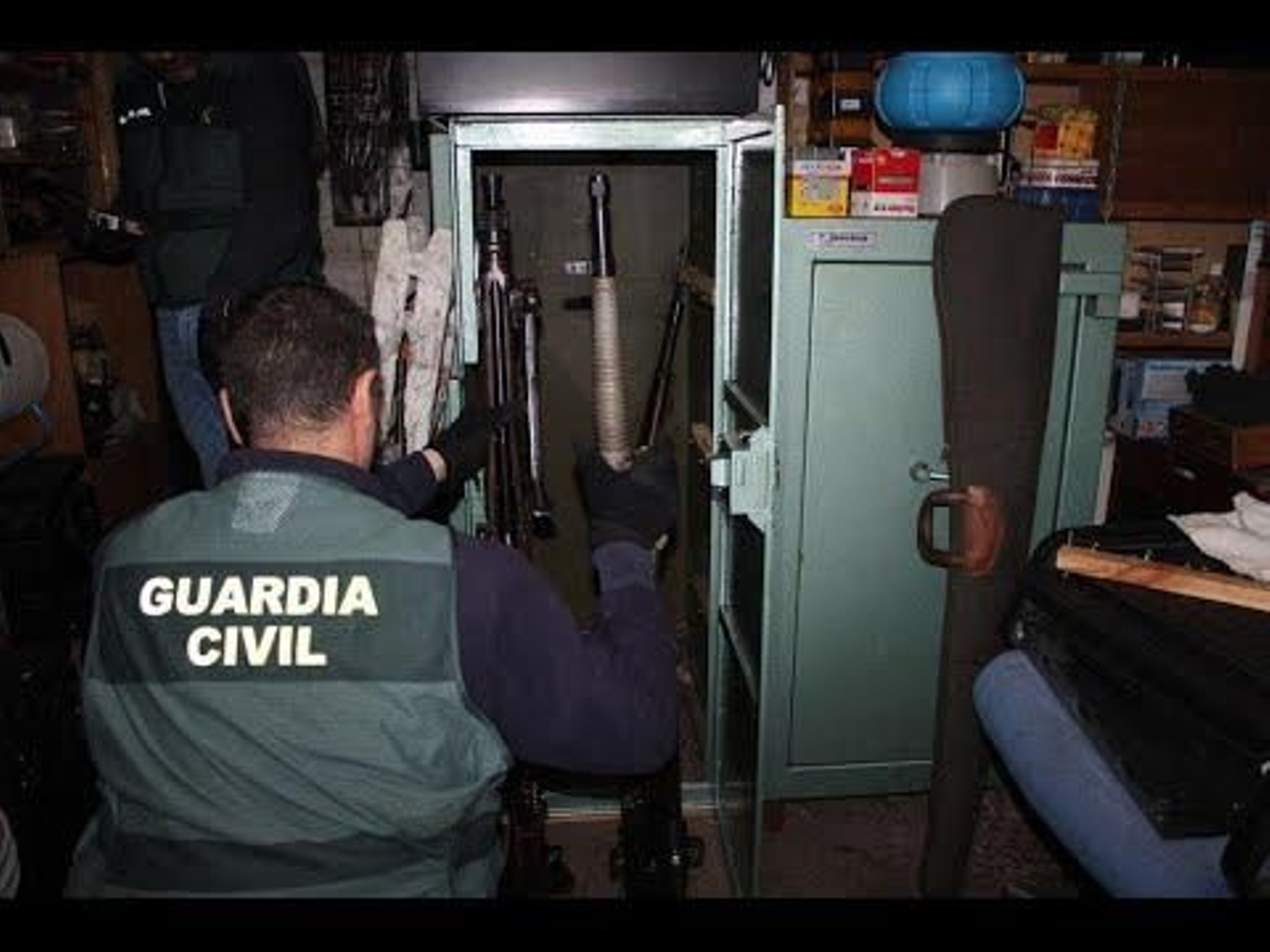 Desmantelan un taller clandestino utilizado para la rehabilitación de armas de fuego en Pontevedra