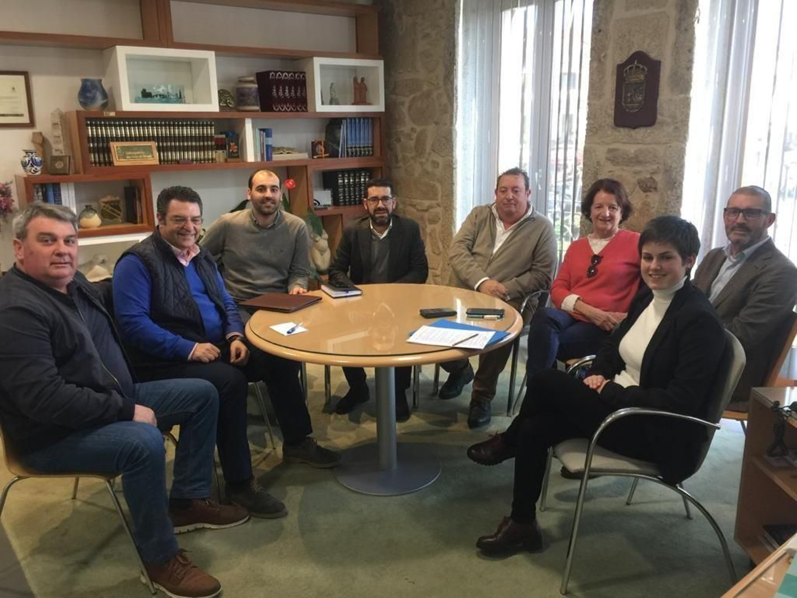 Una de las últimas reuniones mantenidas entre la alcaldesa y los bodegueros antes del confinamiento.