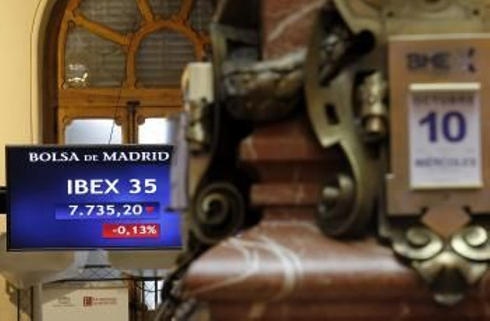 FMI cree que prima española podría tocar 750 puntos con políticas deficientes