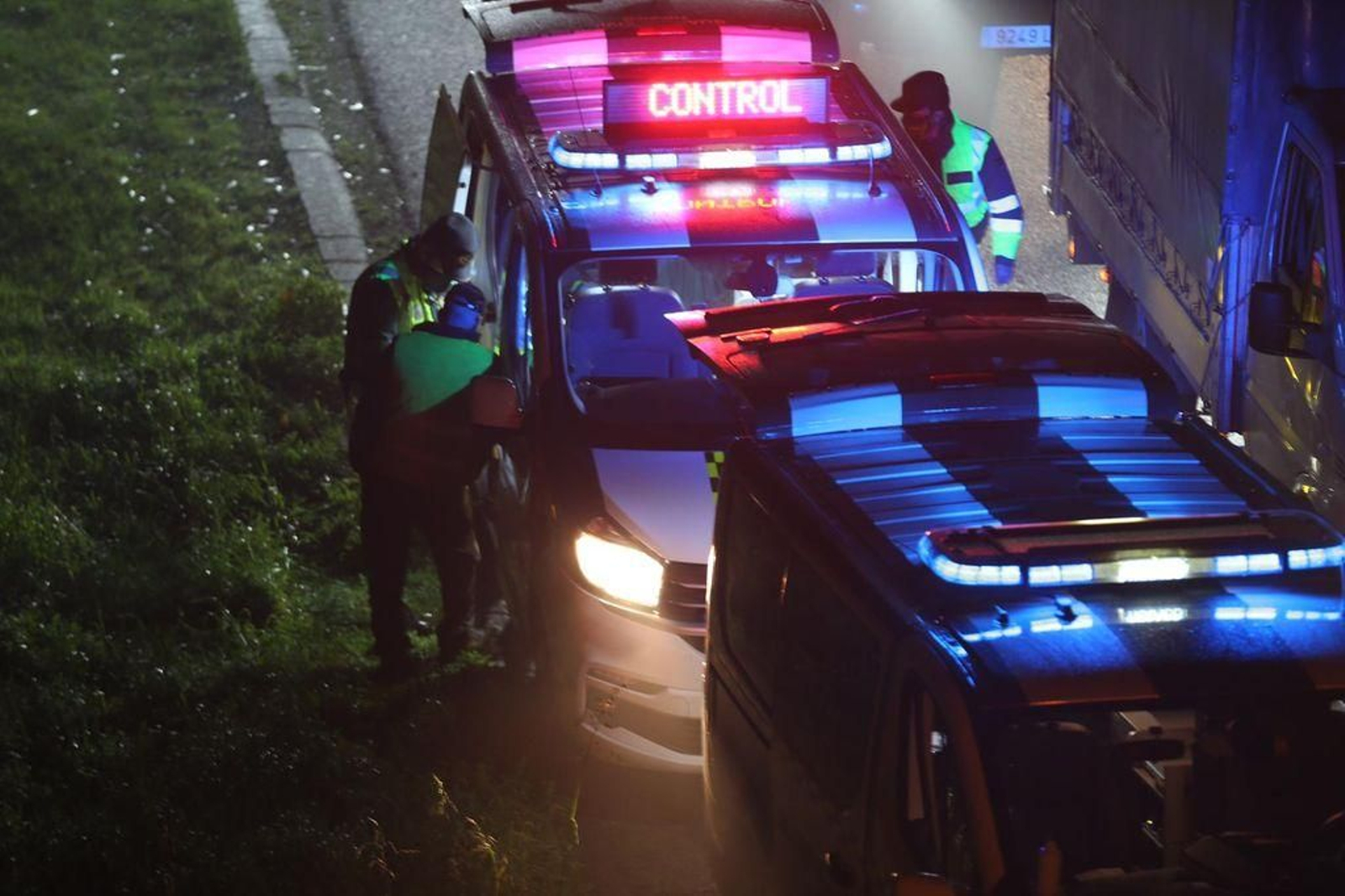Control de la Guardia Civil en la A52 en O Porriño 11