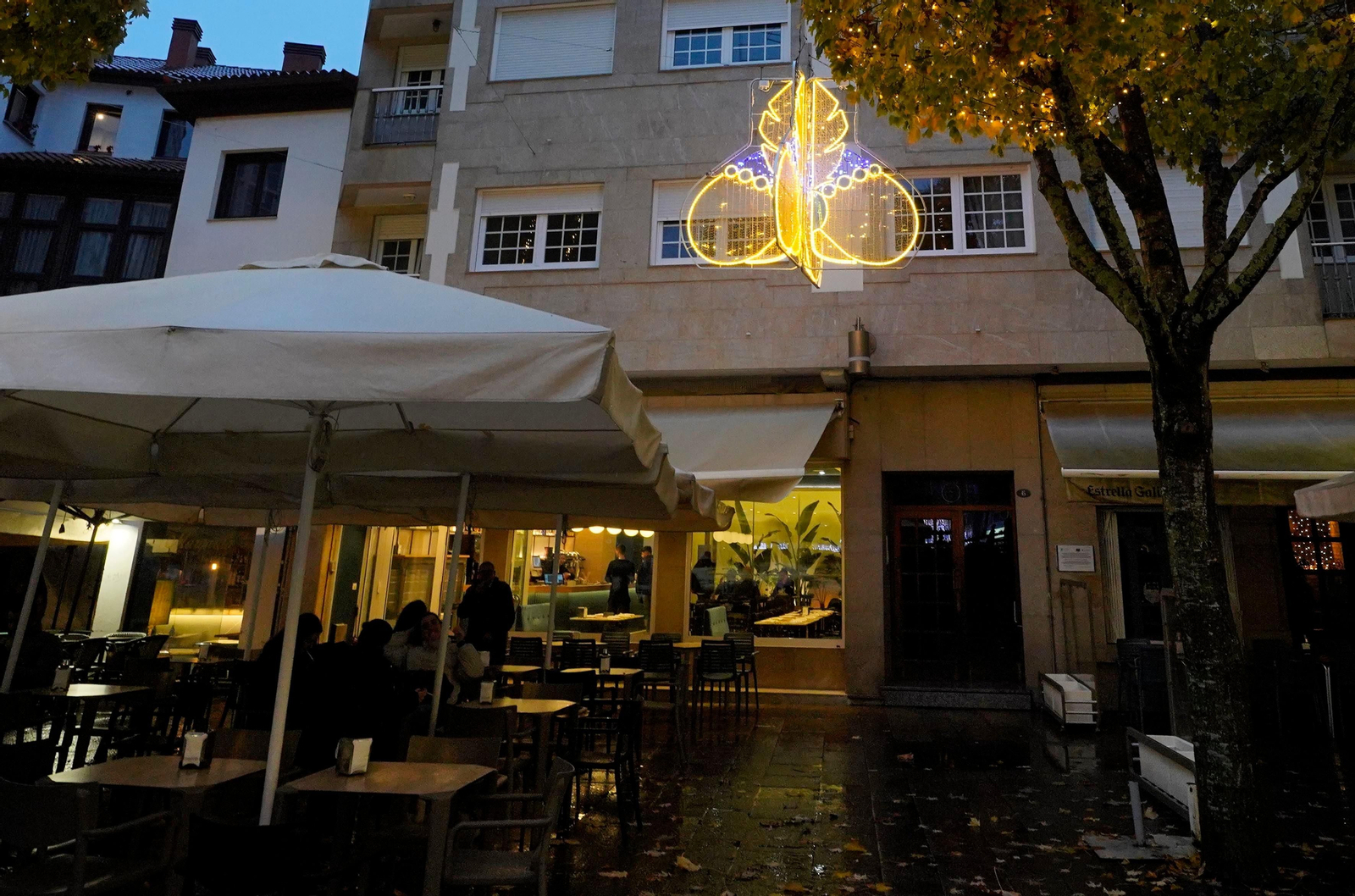 Las luces de Porta do Sol que más han llamado la atención. // J.V. Landín