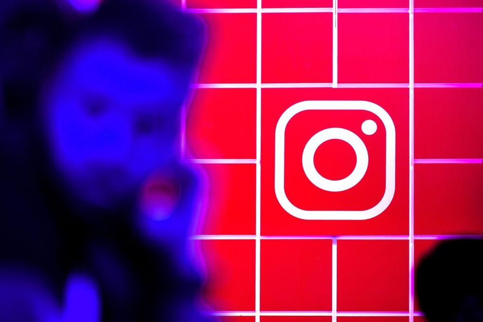 Nueva denuncia contra Facebook  por problemas en la seguridad de los usuarios de Instagram.