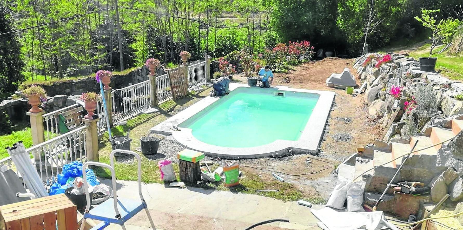Los modelos prefabricados como éste de Piscinas Míguez pueden ser instalados en un margen de cuatro días