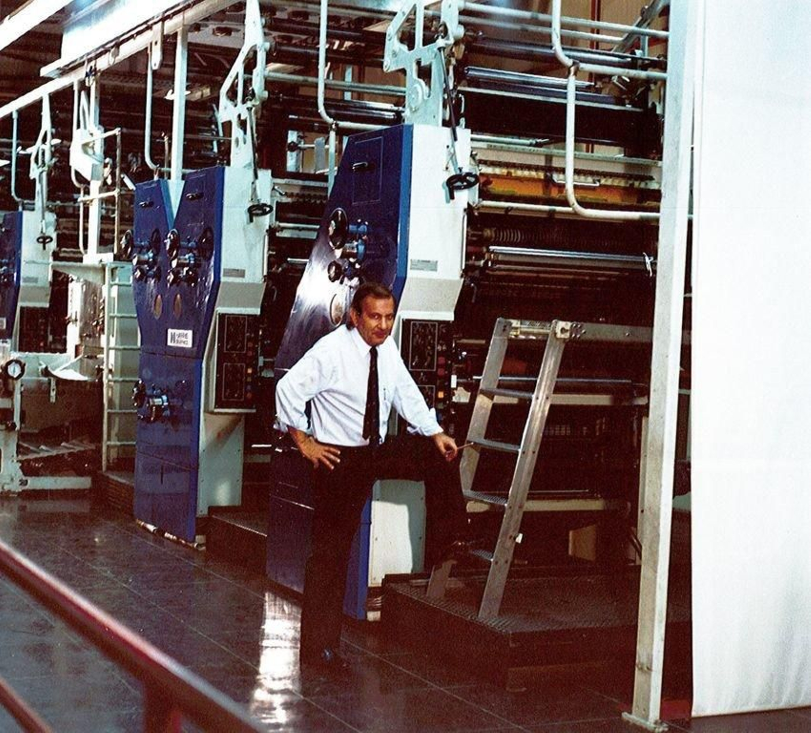 José Luis Outeiriño, en la rotativa de La Región.