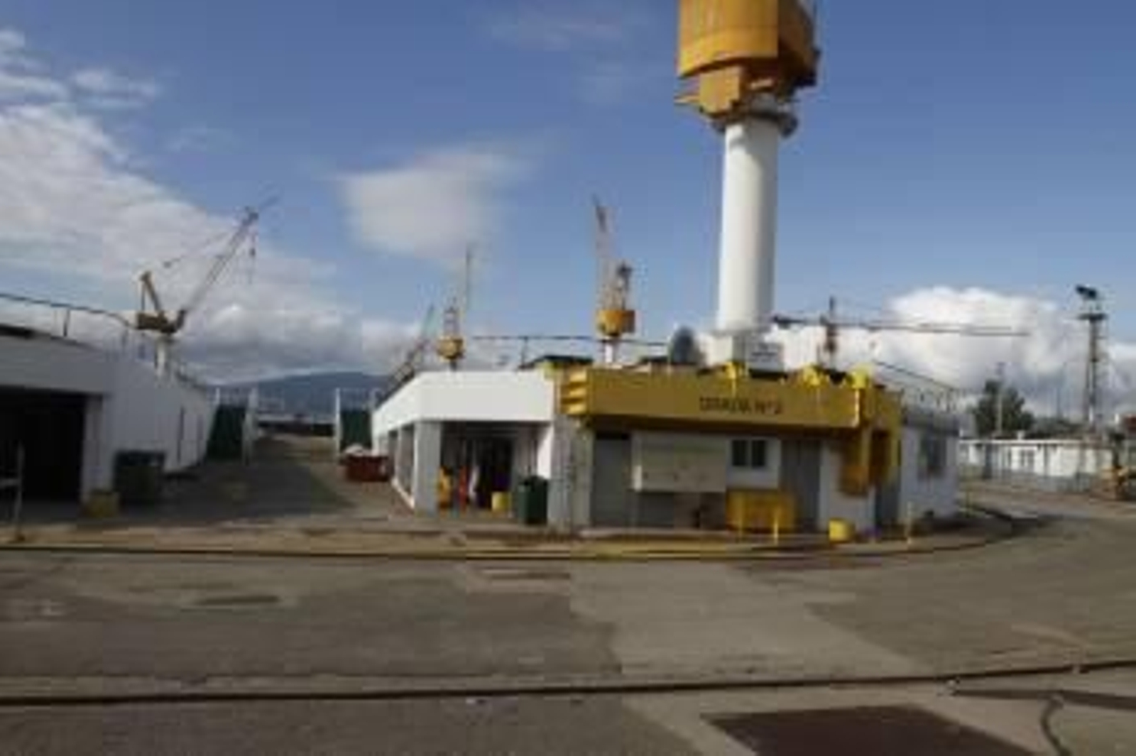 Las gradas del astillero Barreras, vacías.