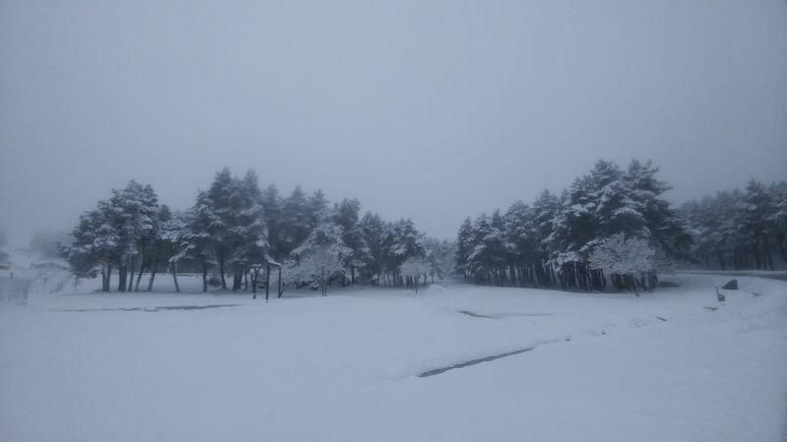 La nieve se hizo notar en Casaio.