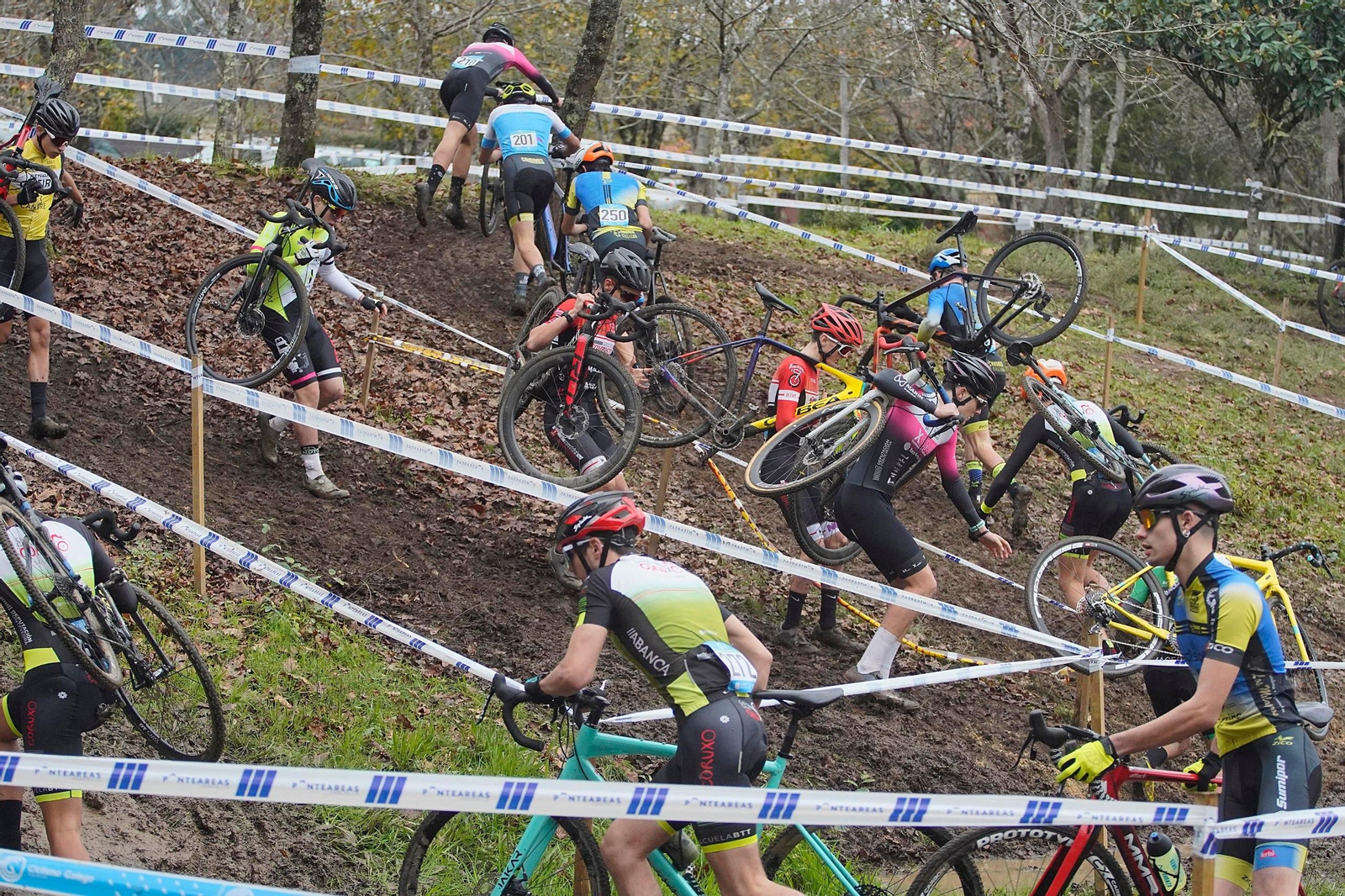Ciclocross en Ponteareas.
