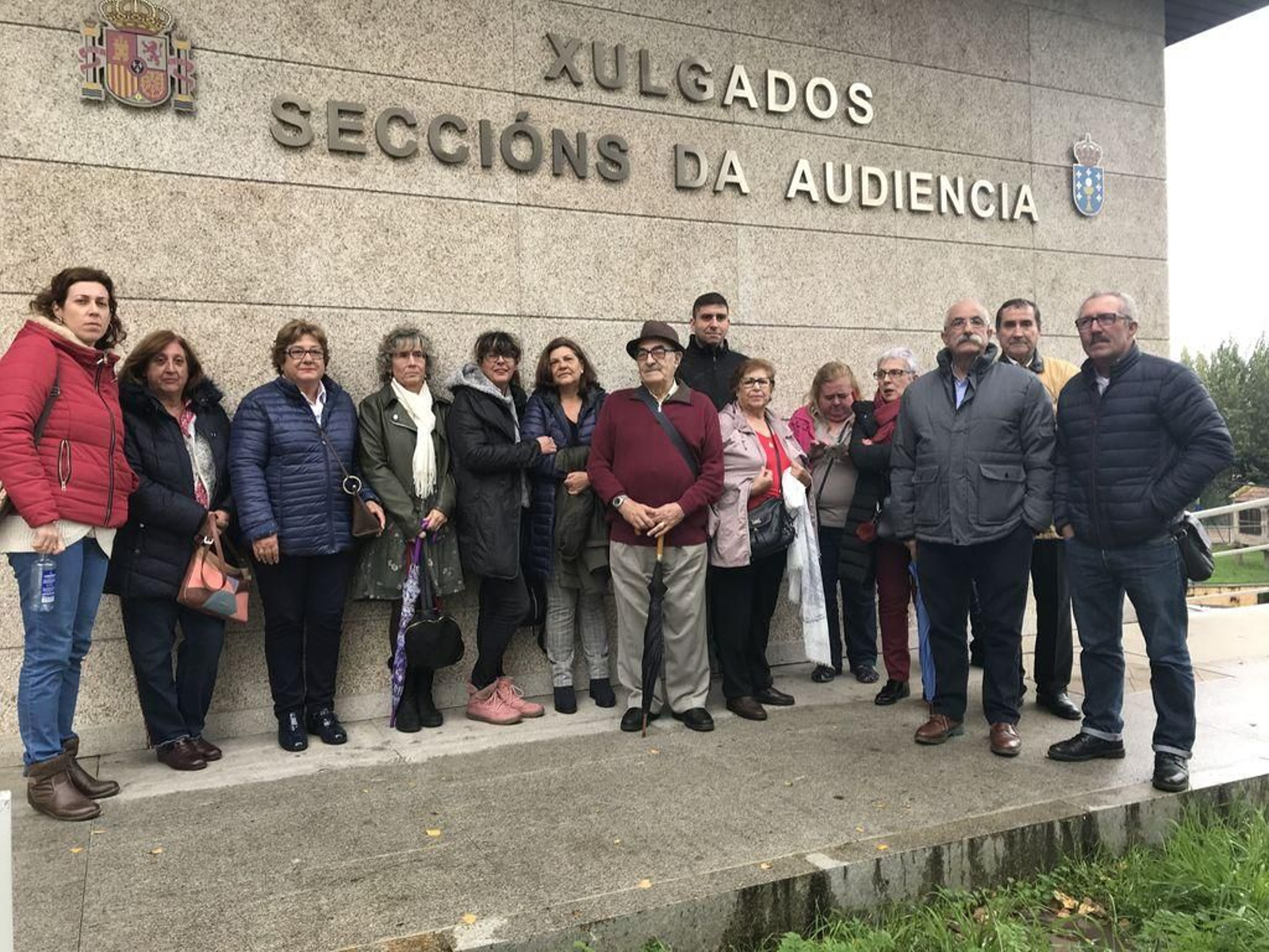 Parte de los 27 vecinos afectados y que acudieron en noviembre al juicio civil.