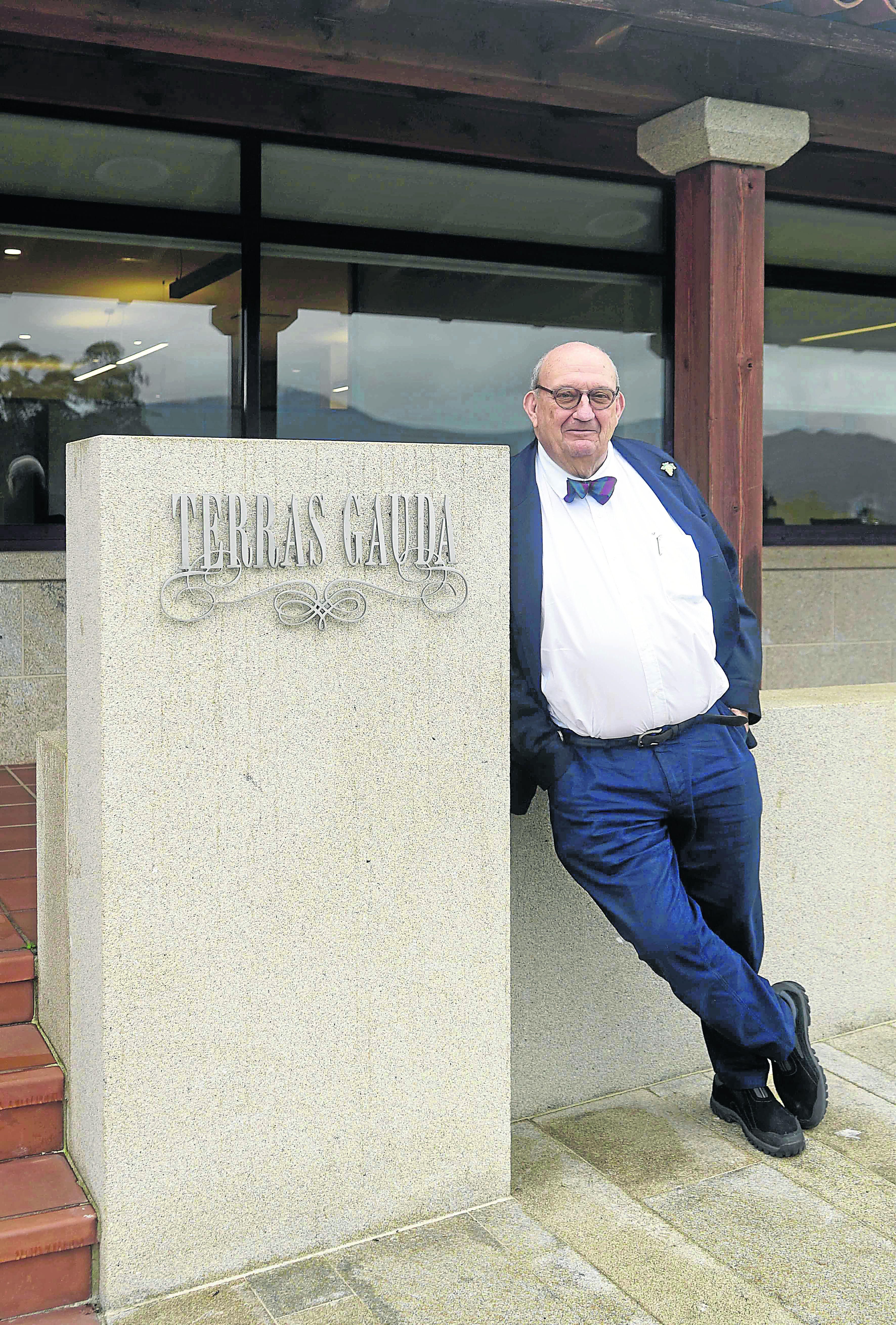 José María Fonseca ante la sede de Terras Gauda.