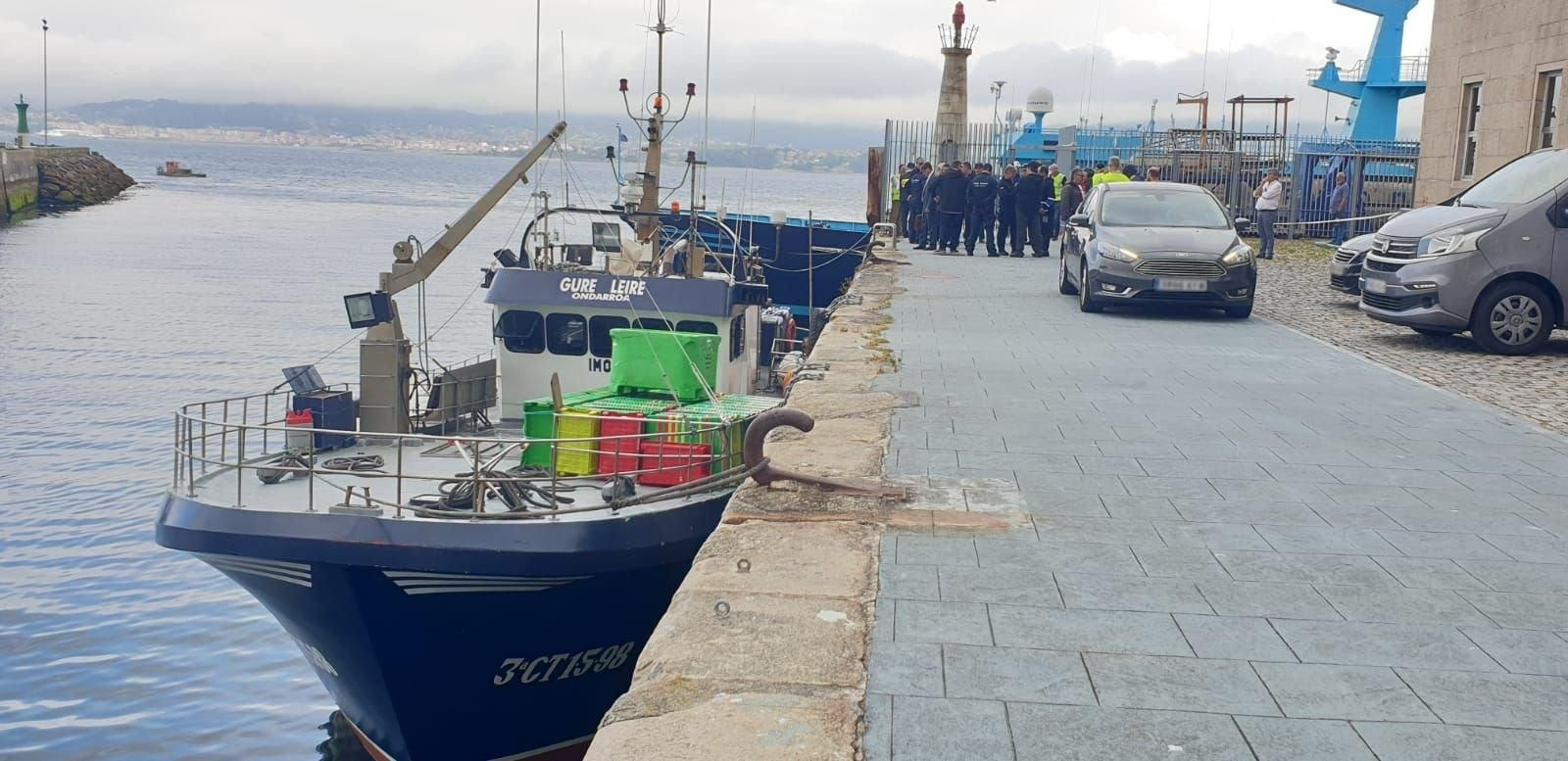 Descarga de cocaína en Vigo // J.V. Landín