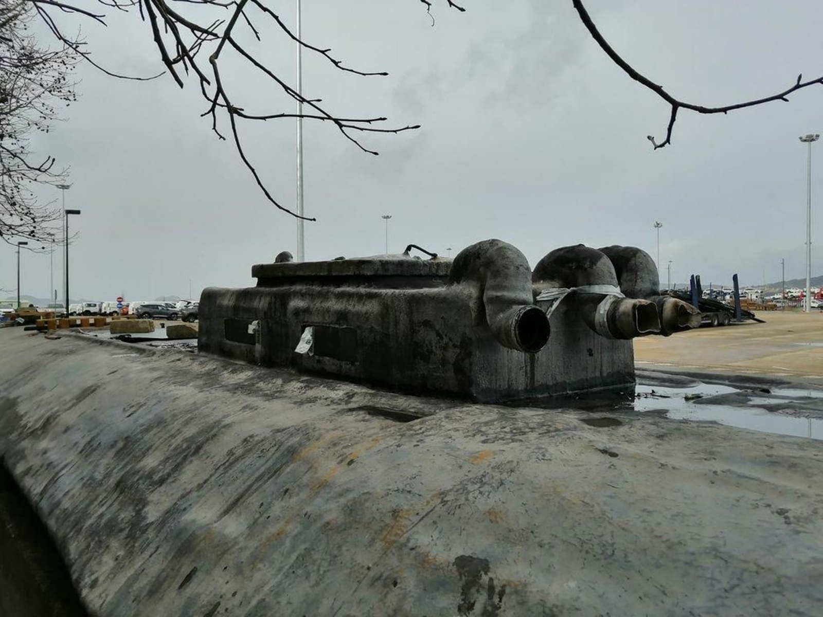El narcosubmarino en las instalaciones de Zona Franca en Vigo 8