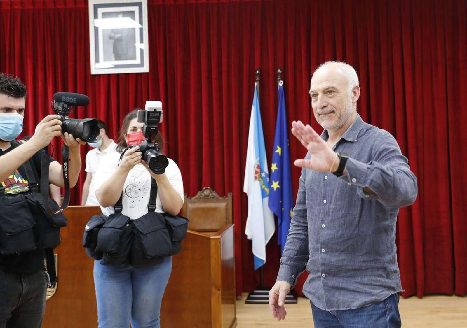 Xoán Castaño, tras anunciar su dimisión como alcalde de Catoira.