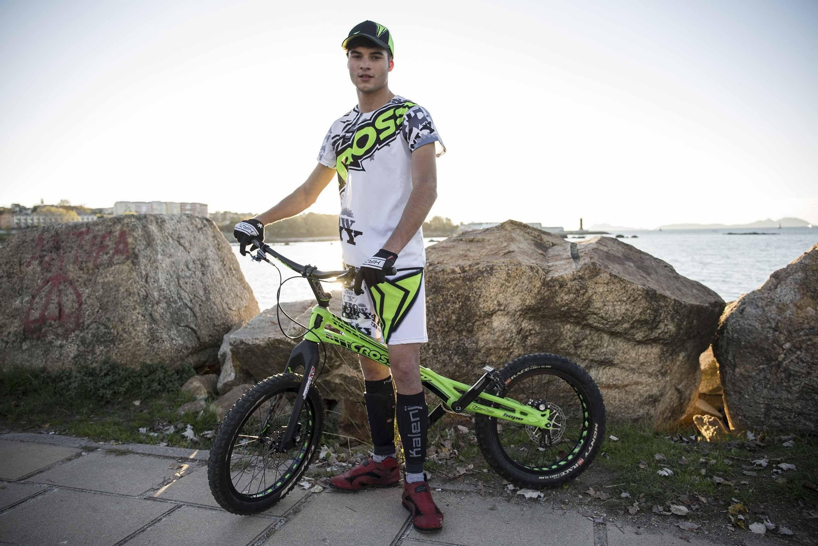 El vigués Marcos Fernández, el pasado fin de semana en el paseo de Bouzas.