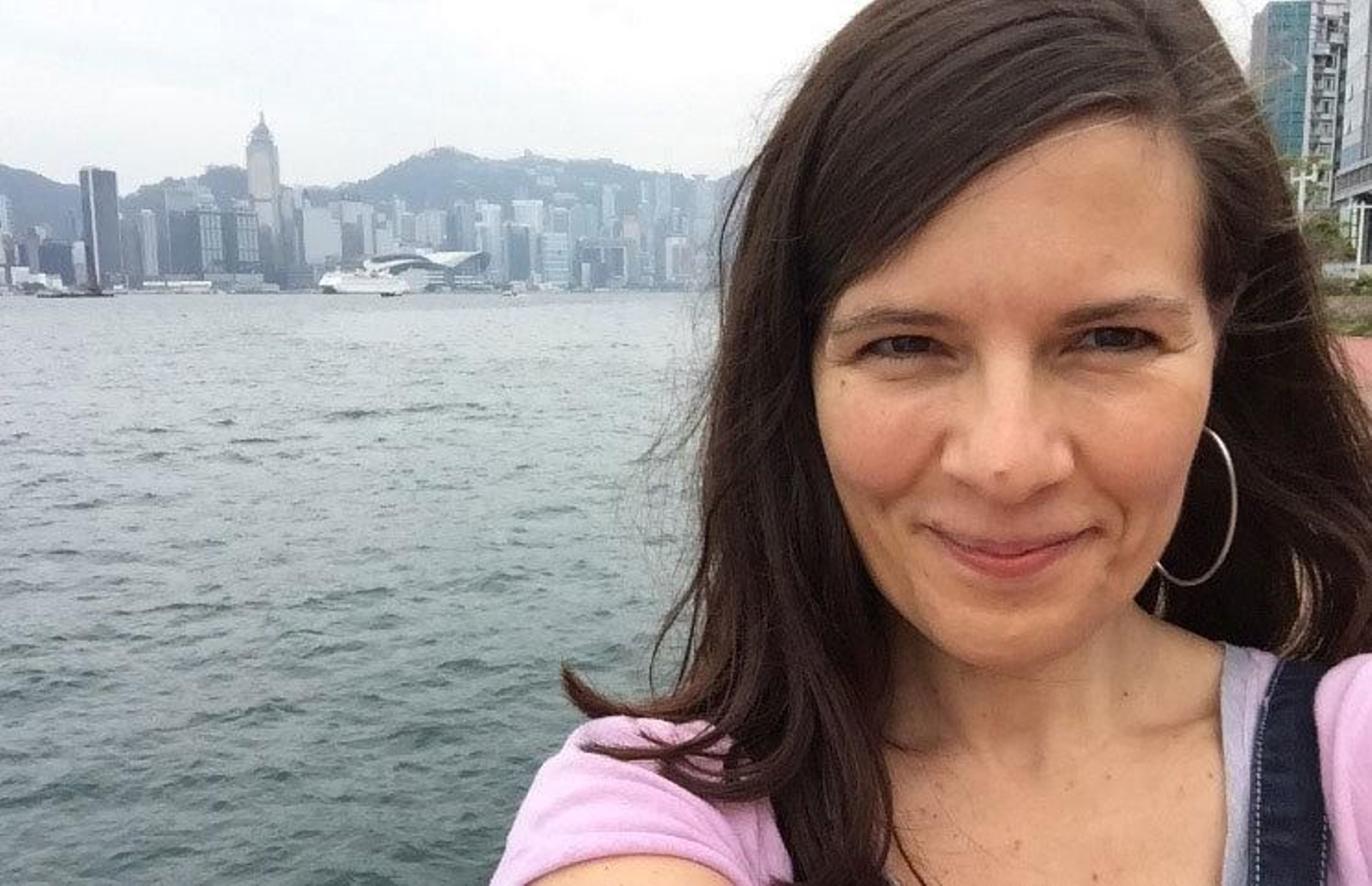 Celia Carracedo, natural de Valladolid, es profesora de español en la Universidad China de Hong Kong.