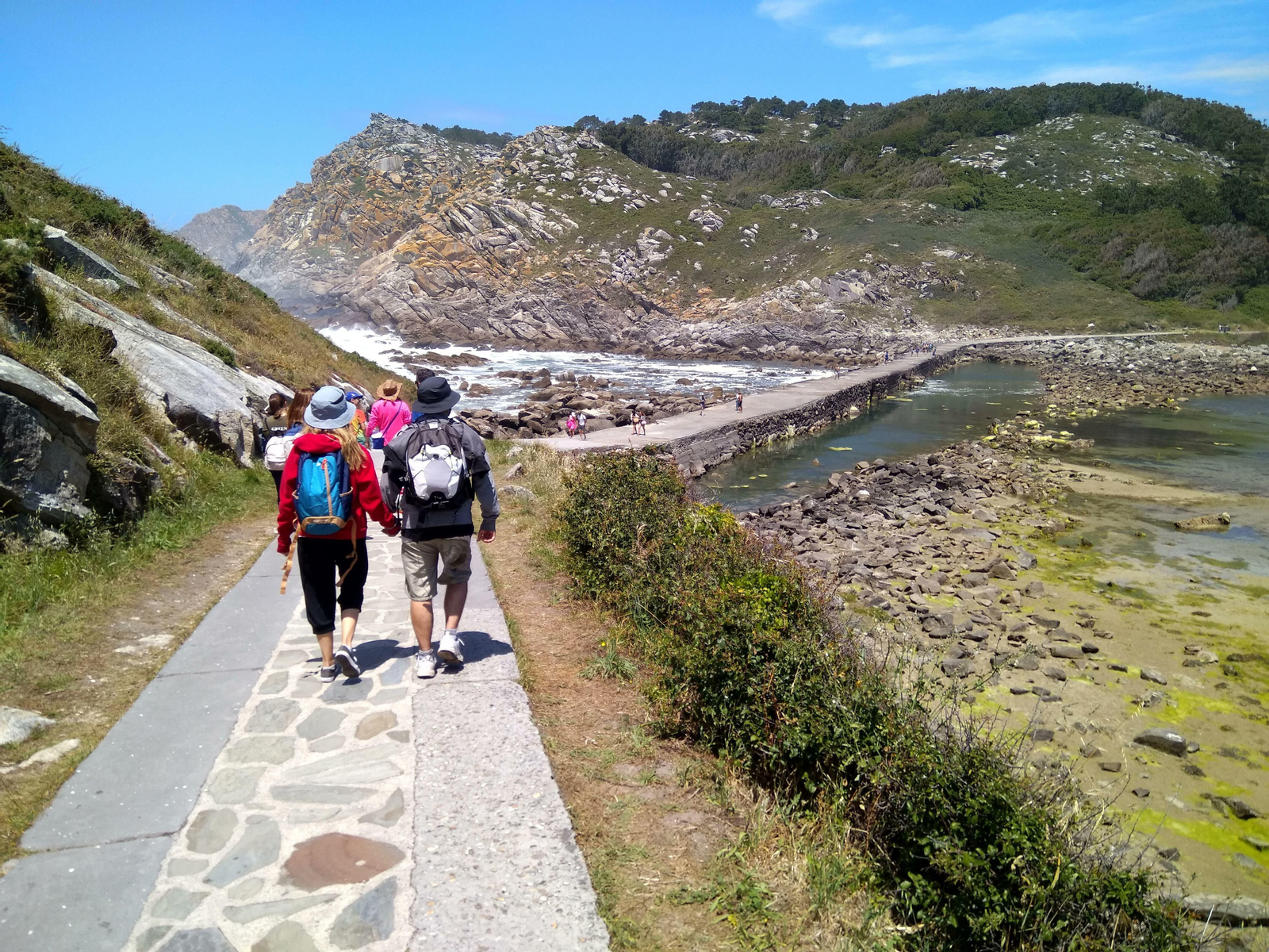 Uno de los parajes clásicos de Cíes, el puente entre las dos dos islas y la Lagoa dos Nenos.
