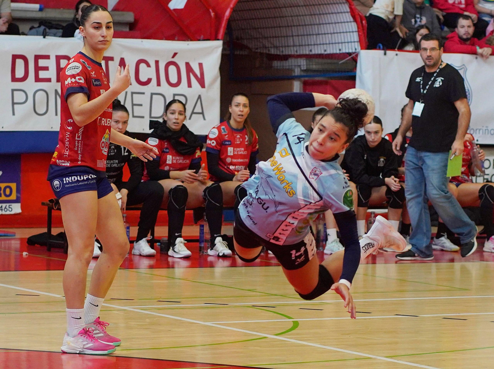 Otra jugada en ataque del Guardés.