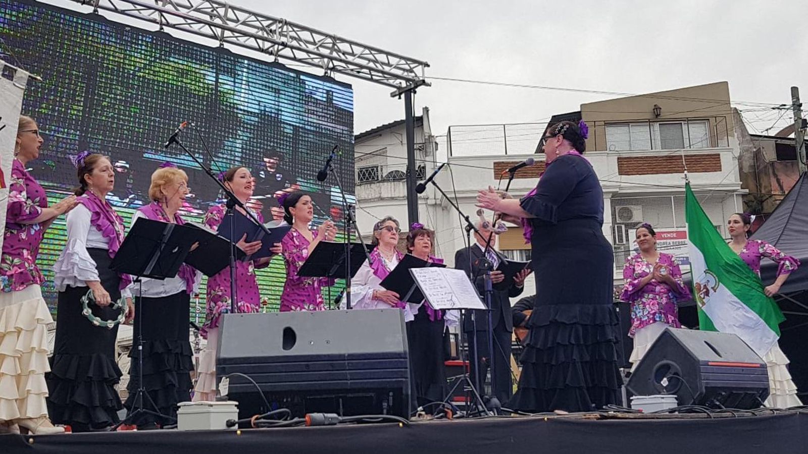 El coro del CECABA dirigido por la cantaora María Cecilia Narvarte