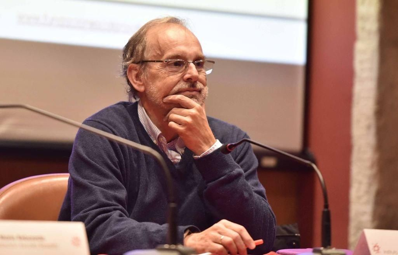 La conferencia de Figueras en el antiguo Rectorado de Areal