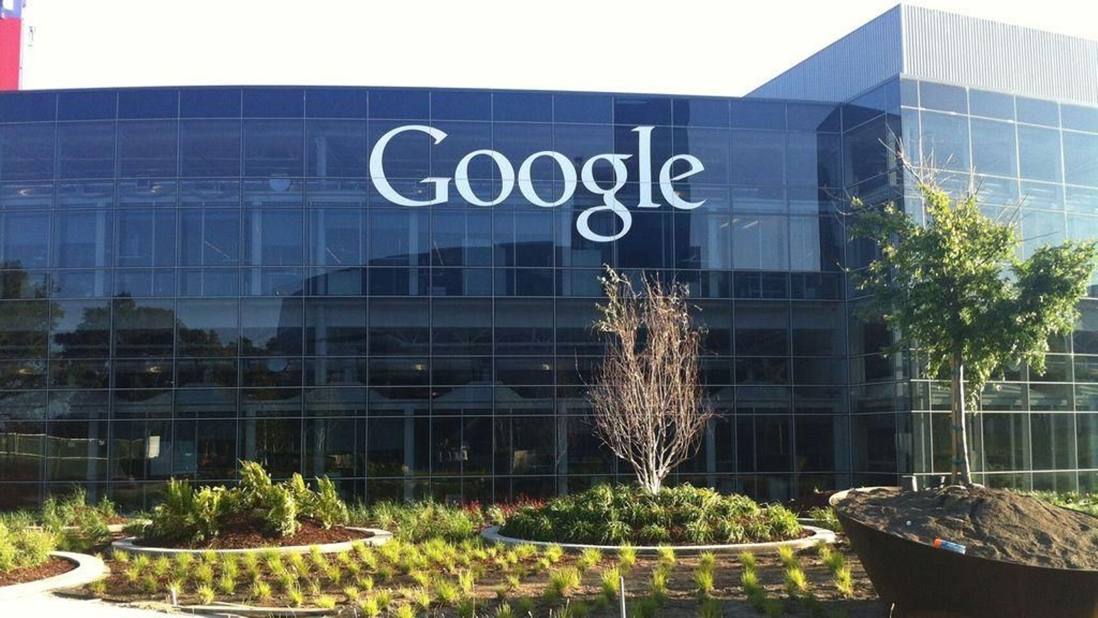 Acceso principal a la sede de Google en California (Estados Unidos).